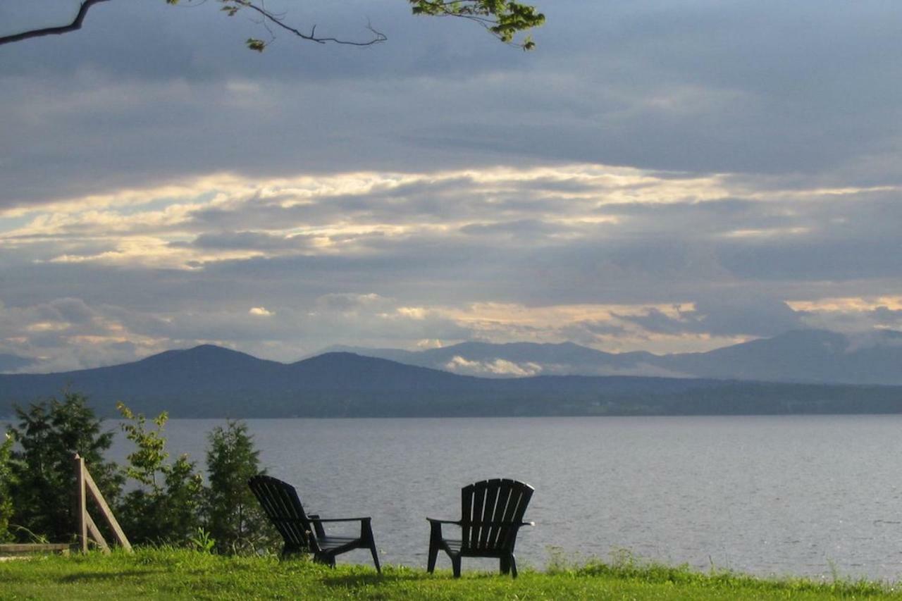 2 Bed 2 Bath Vacation Home In Charlotte Eksteriør bilde