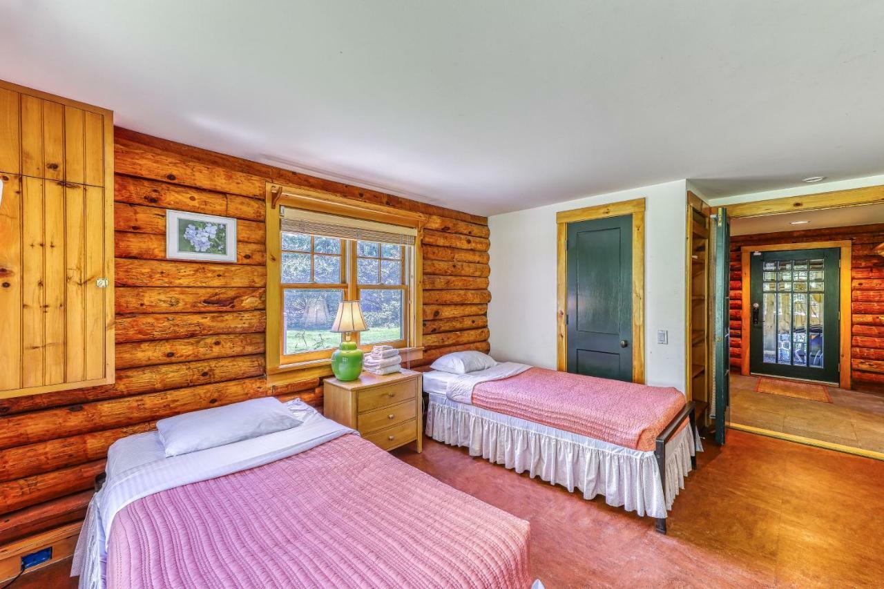 2 Bed 2 Bath Vacation Home In Charlotte Eksteriør bilde